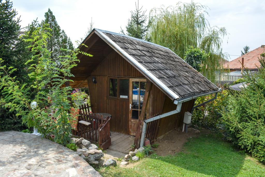 Camping Robinson Country Club Oradea Room photo