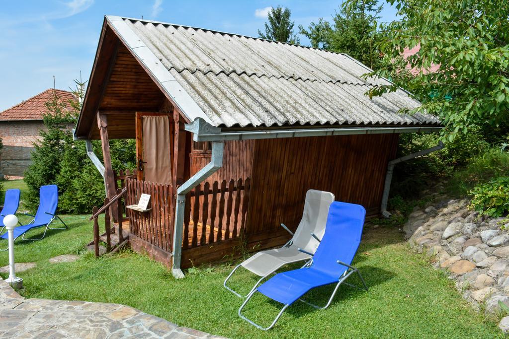 Camping Robinson Country Club Oradea Exterior photo